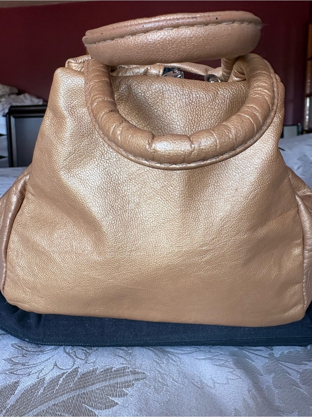 Purse - Picture 2 of 7